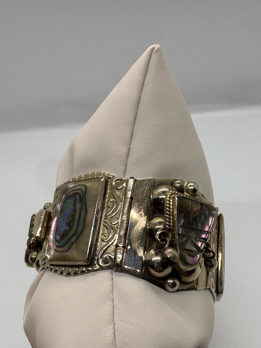 Vintage Taxco Mexico 925 Sterling Silver Abalone Aztec Mask Panel Bracelet - Picture 3 of 16